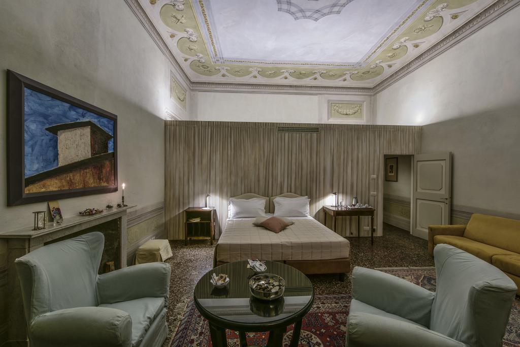 Torre Dei Lari Residenza D'Epoca Bed & Breakfast Флоренция Екстериор снимка