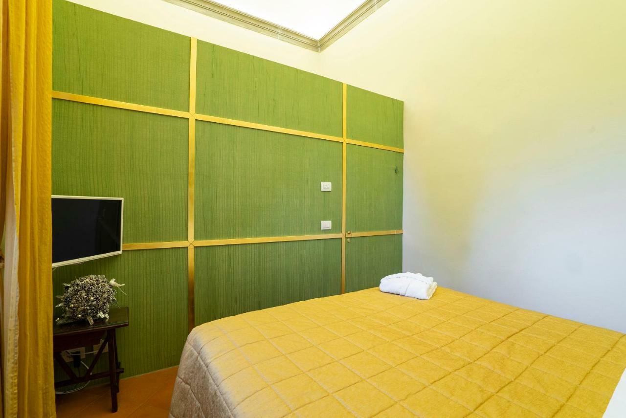 Torre Dei Lari Residenza D'Epoca Bed & Breakfast Флоренция Екстериор снимка
